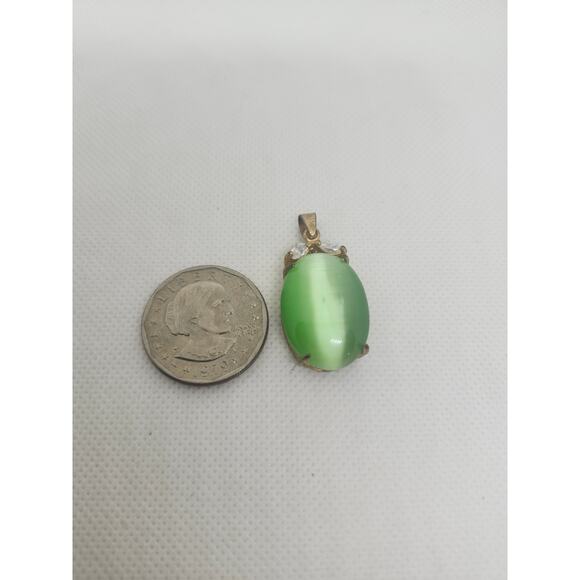 Large Green cat eye pendant 18k Gold Plated 30CT - Picture 4 of 5